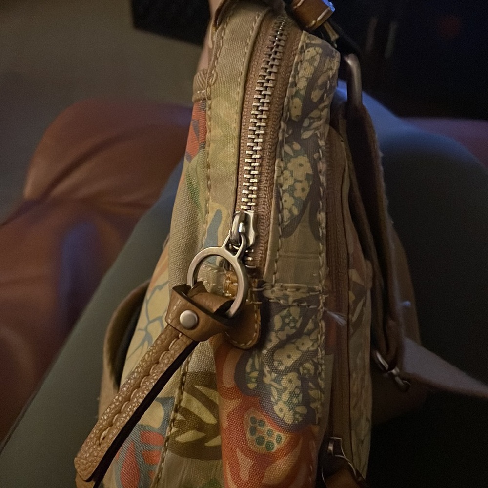 Fossil floral Crossbody - Picture 5 of 14